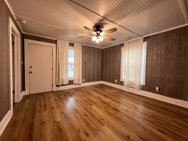 211 W Lyons St, Gallatin, TN 37066