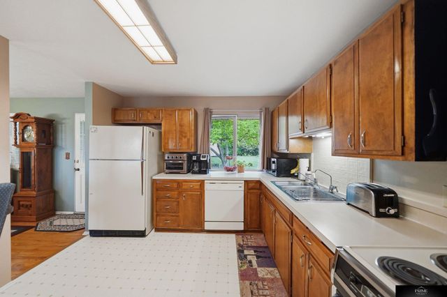 8022 Talbot Trail, Lincoln, NE 68506