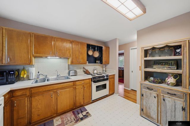 8022 Talbot Trail, Lincoln, NE 68506