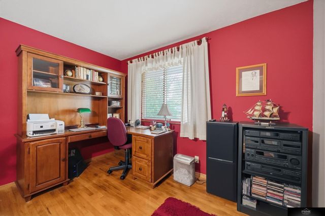 8022 Talbot Trail, Lincoln, NE 68506