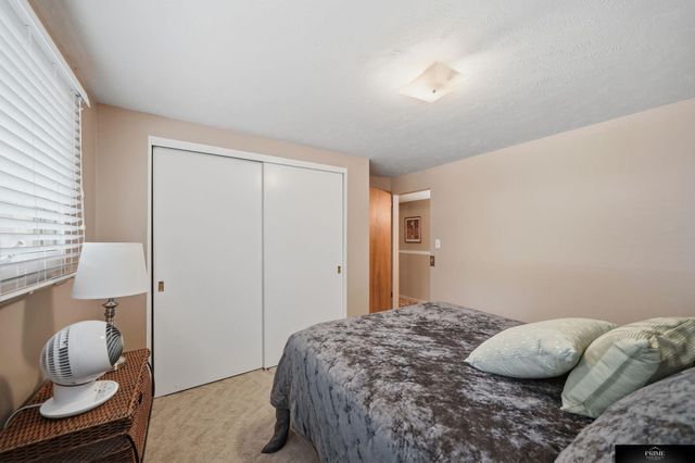 8022 Talbot Trail, Lincoln, NE 68506