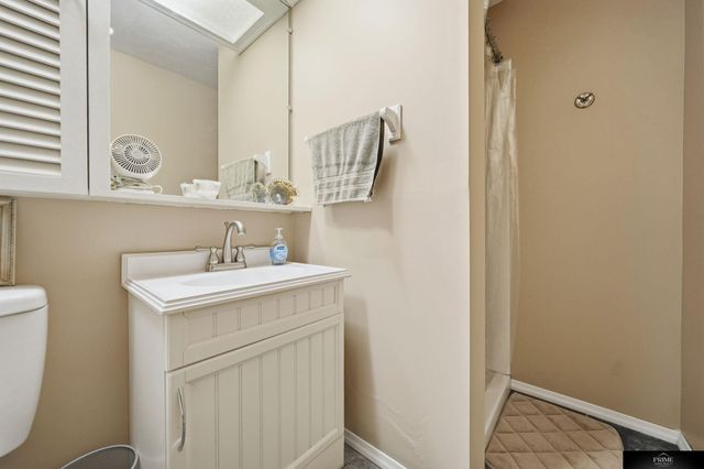 8022 Talbot Trail, Lincoln, NE 68506