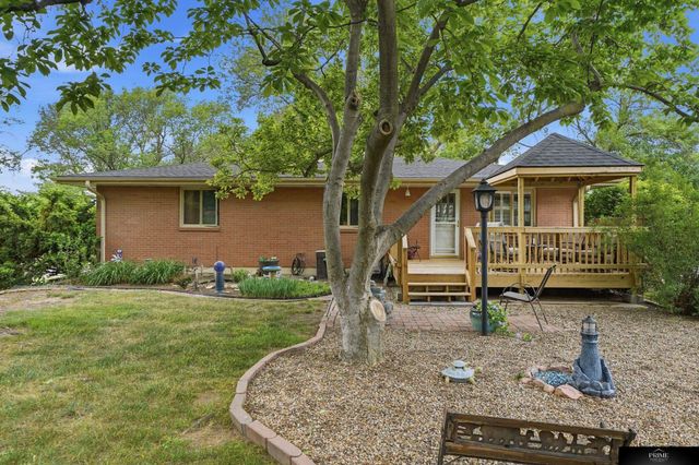 8022 Talbot Trail, Lincoln, NE 68506