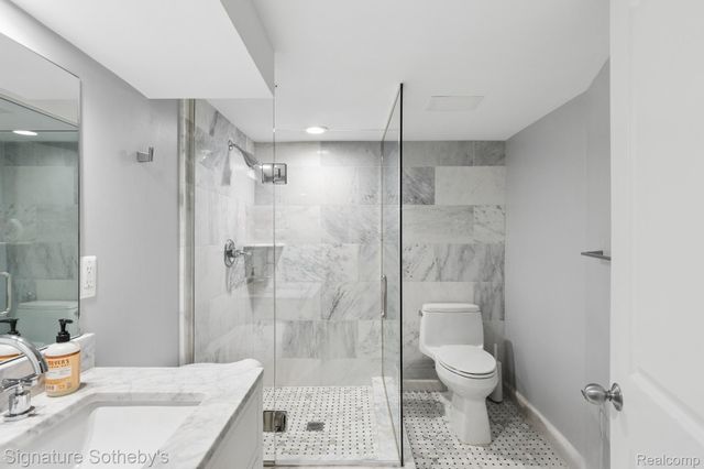 761 Southfield Road, Birmingham, MI 48009