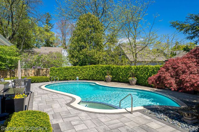 761 Southfield Road, Birmingham, MI 48009