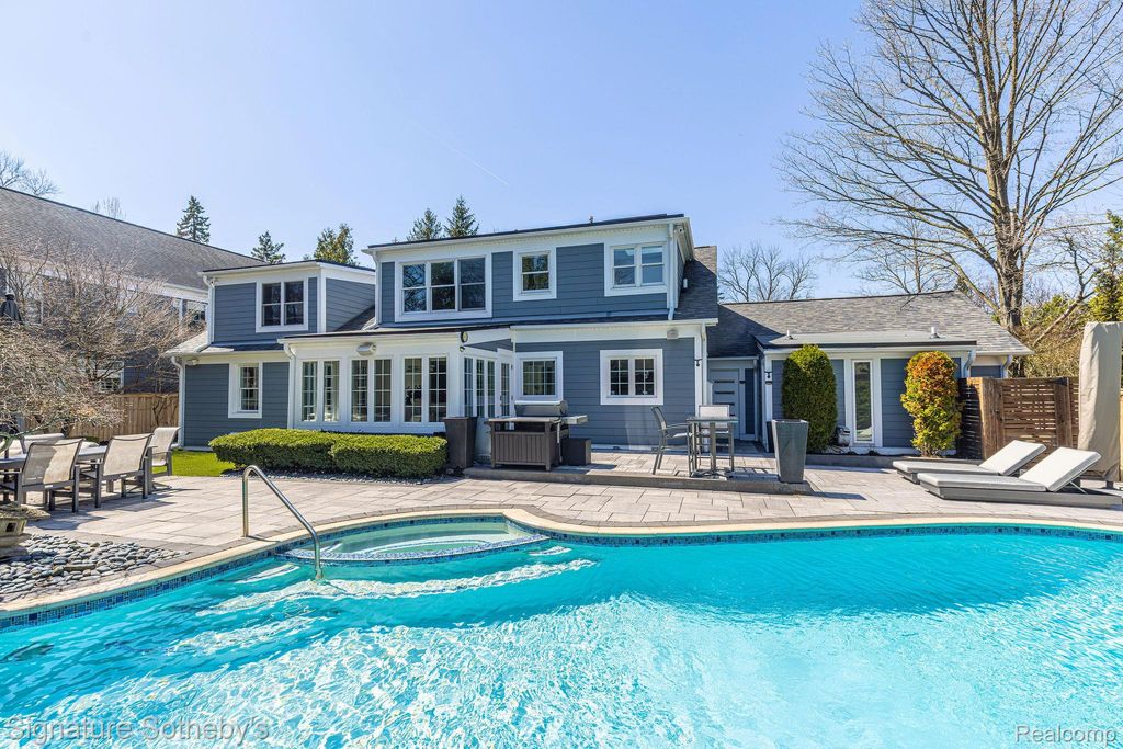 761 Southfield Road, Birmingham, MI 48009