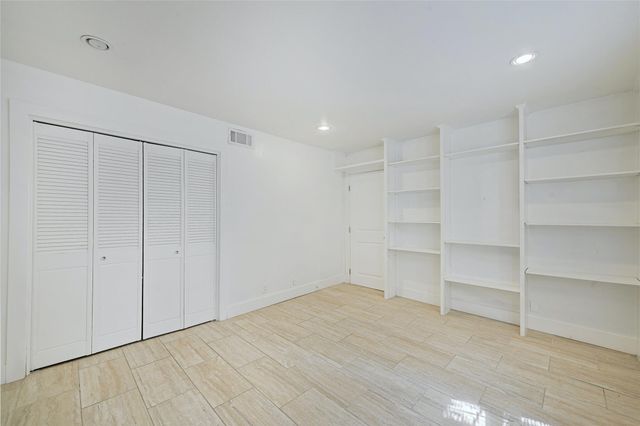 2404 McCall RD A, Austin, TX 78703