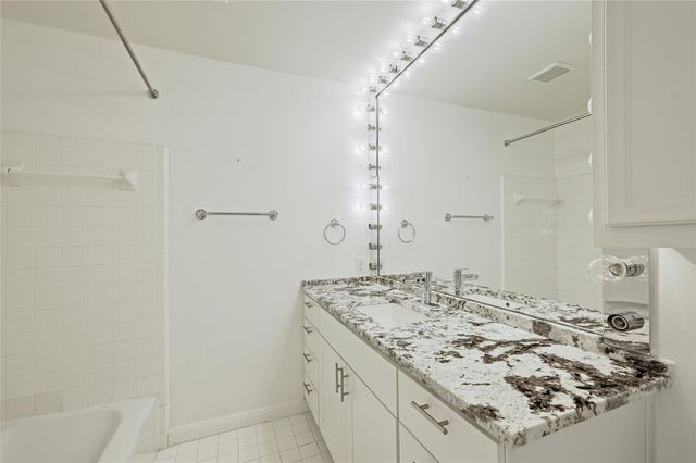 2404 McCall RD A, Austin, TX 78703