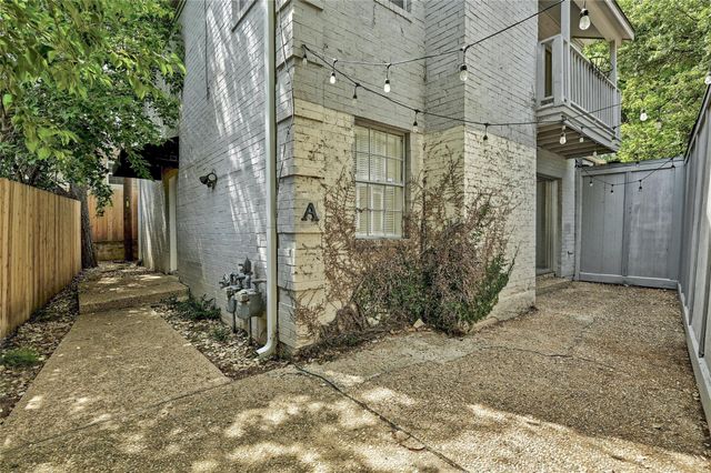 2404 McCall RD A, Austin, TX 78703