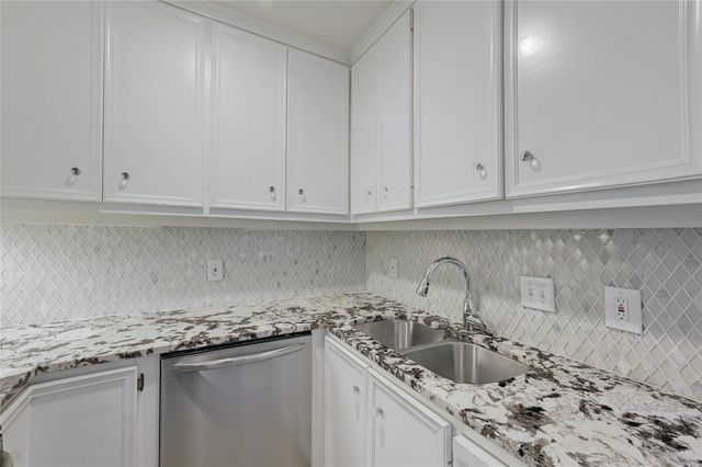 2404 McCall RD A, Austin, TX 78703