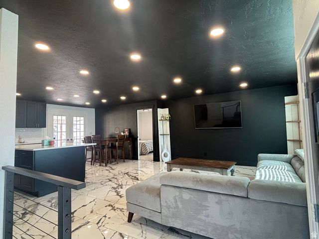 837 E DAISY ST, Sandy, UT 84094