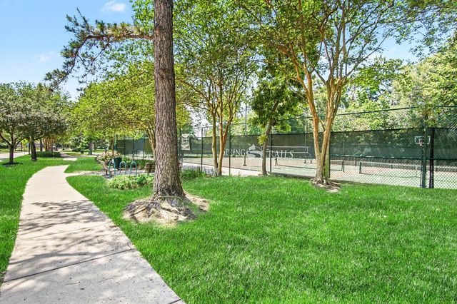 1623 Julia Park Drive, Spring, TX 77386