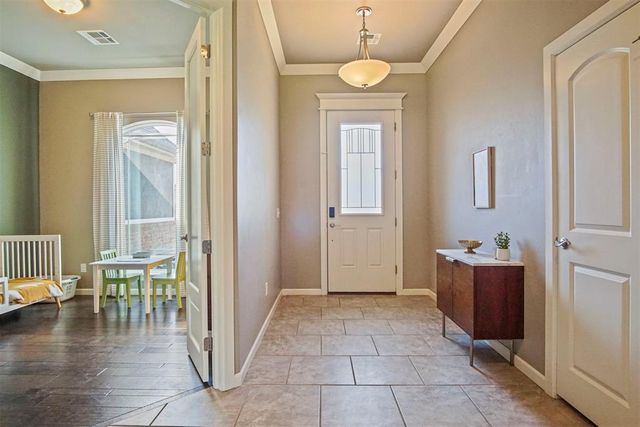 9500 Russell Drive, Yukon, OK 73099