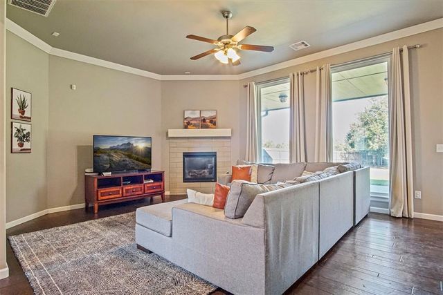 9500 Russell Drive, Yukon, OK 73099