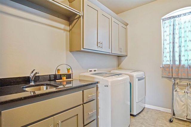 9500 Russell Drive, Yukon, OK 73099