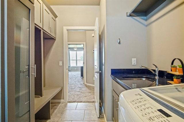 9500 Russell Drive, Yukon, OK 73099