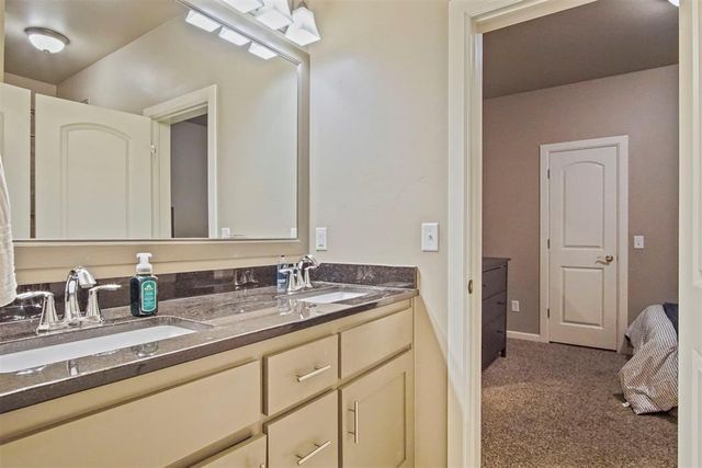 9500 Russell Drive, Yukon, OK 73099