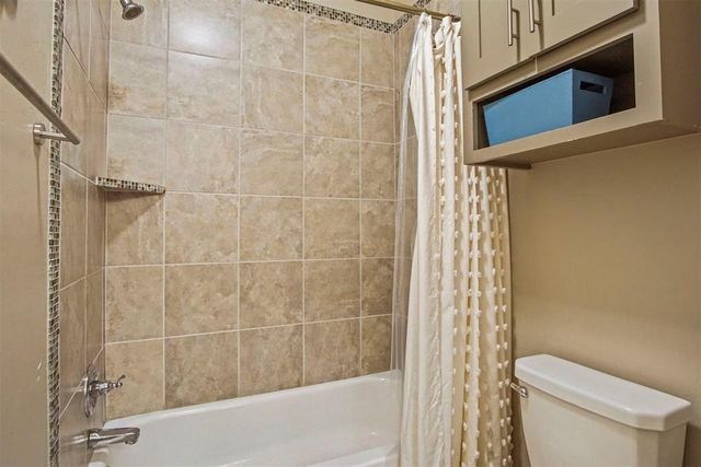 9500 Russell Drive, Yukon, OK 73099