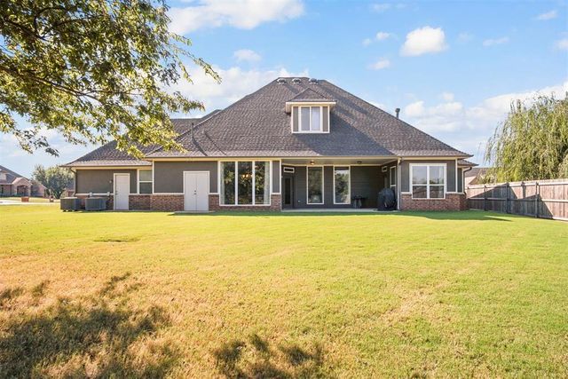 9500 Russell Drive, Yukon, OK 73099