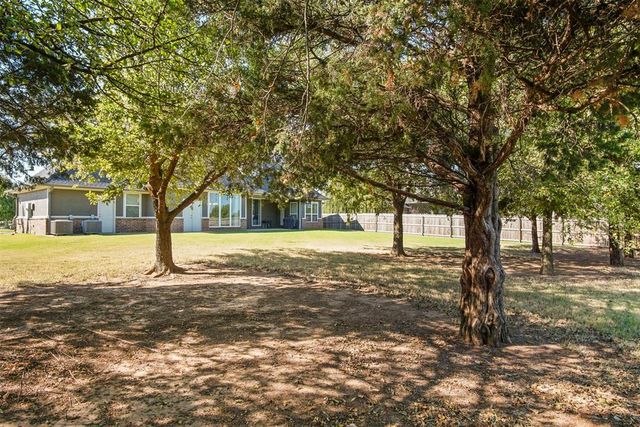 9500 Russell Drive, Yukon, OK 73099