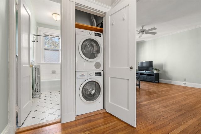 52 Babcock 5, Brookline, MA 02446