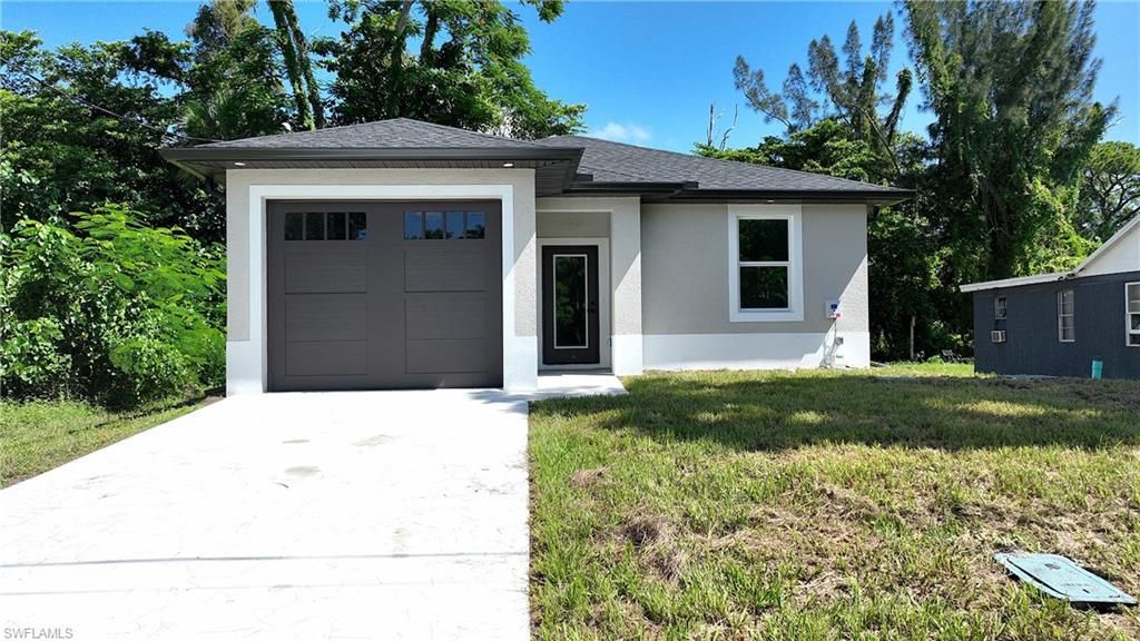2323 Unity AVE, FORT MYERS, FL 33901 — exterior