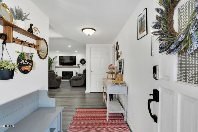 1674 Sunnydale Avenue, Simi Valley, CA 93065