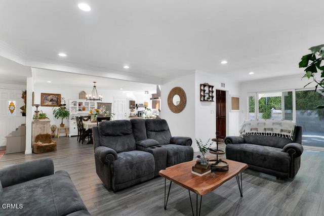1674 Sunnydale Avenue, Simi Valley, CA 93065