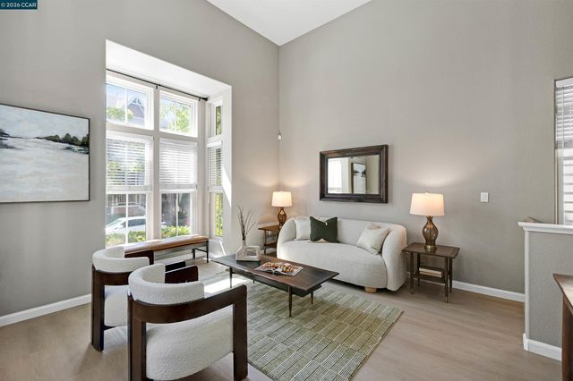 2063 Lewis St, Hercules, CA 94547
