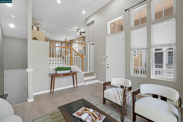 2063 Lewis St, Hercules, CA 94547