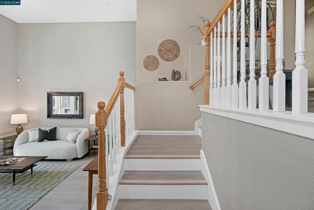 2063 Lewis St, Hercules, CA 94547