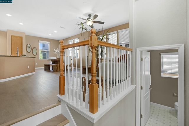 2063 Lewis St, Hercules, CA 94547