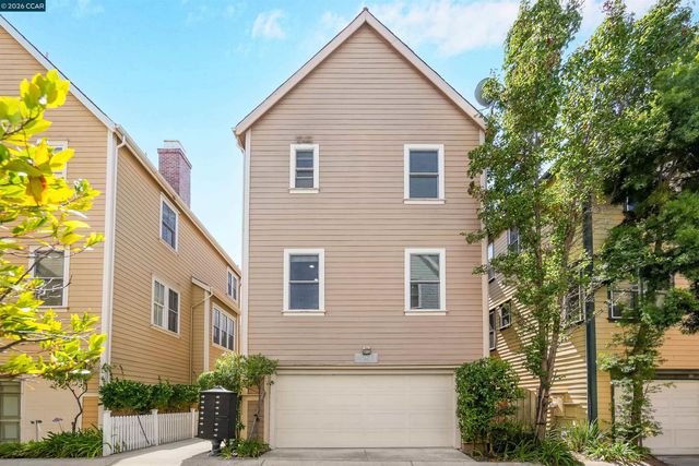 2063 Lewis St, Hercules, CA 94547