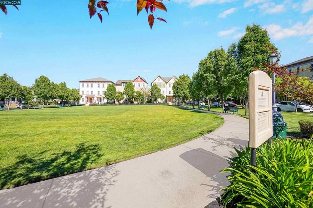 2063 Lewis St, Hercules, CA 94547