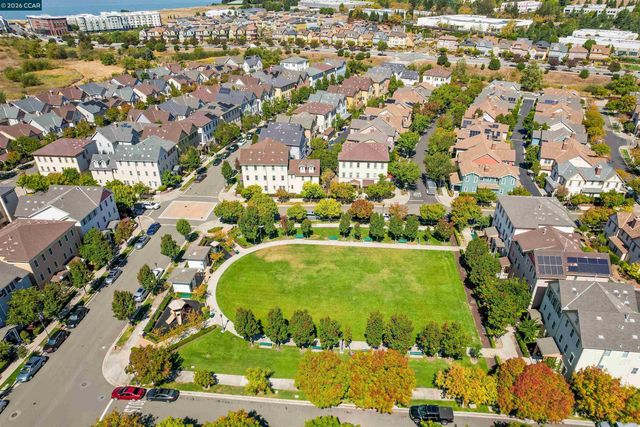 2063 Lewis St, Hercules, CA 94547