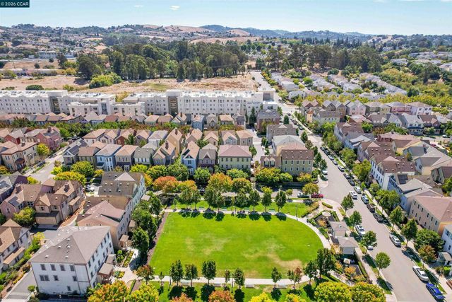 2063 Lewis St, Hercules, CA 94547