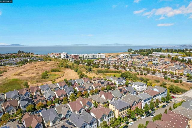 2063 Lewis St, Hercules, CA 94547