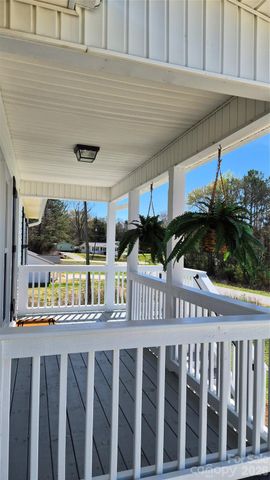 1220 Old Greenbriar Drive, Lancaster, SC 29720