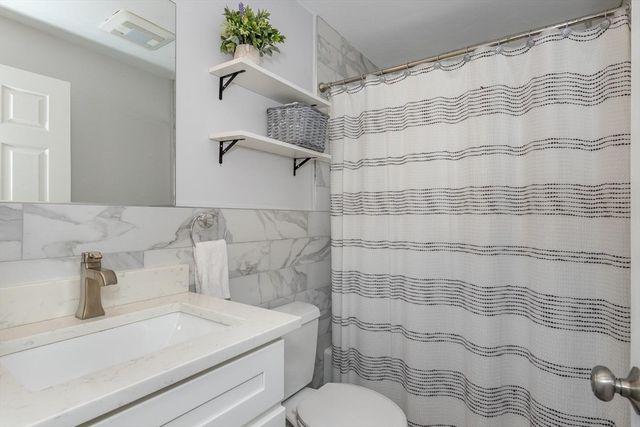 39 Birchcroft Rd, Canton, MA 02021