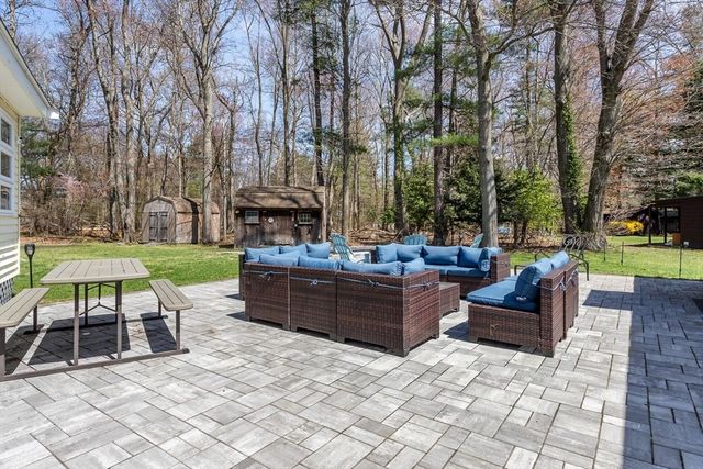 39 Birchcroft Rd, Canton, MA 02021