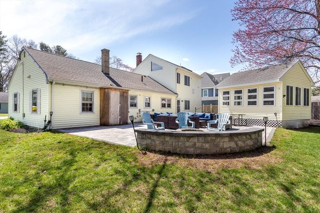 39 Birchcroft Rd, Canton, MA 02021