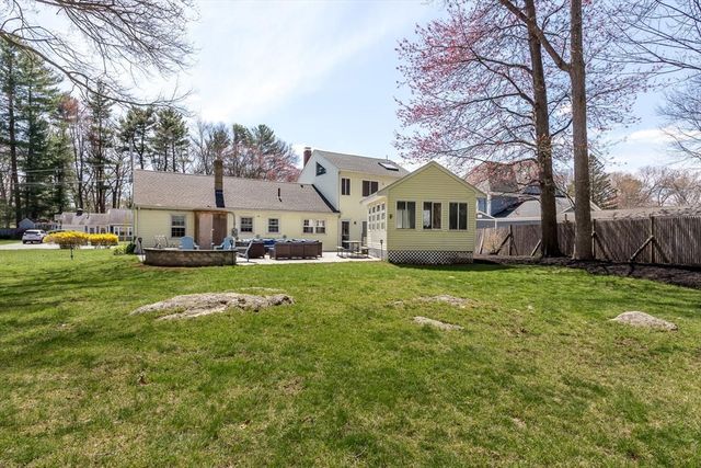 39 Birchcroft Rd, Canton, MA 02021