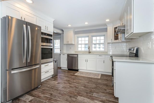 39 Birchcroft Rd, Canton, MA 02021