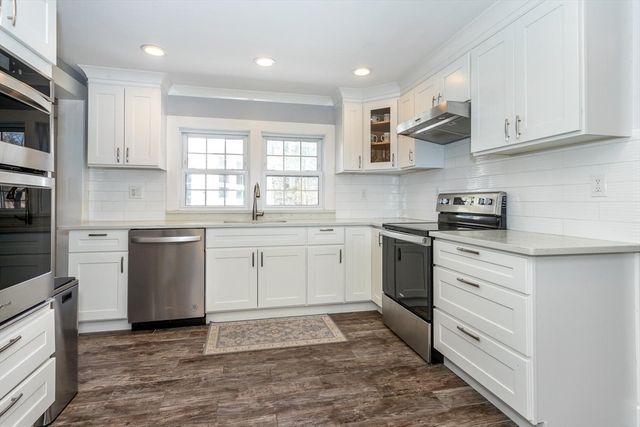 39 Birchcroft Rd, Canton, MA 02021