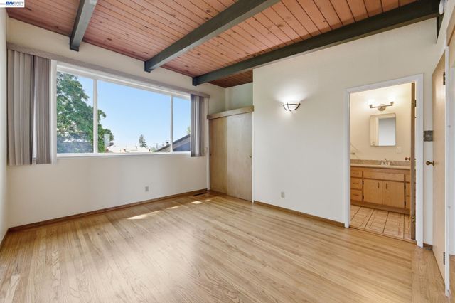 18602 Center St, Castro Valley, CA 94546