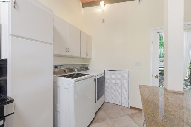 18602 Center St, Castro Valley, CA 94546