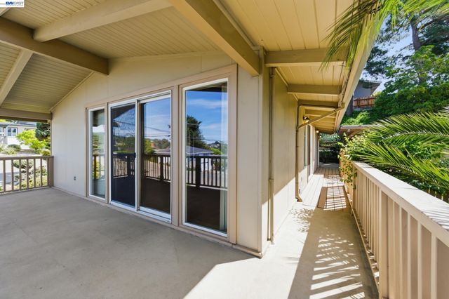 18602 Center St, Castro Valley, CA 94546