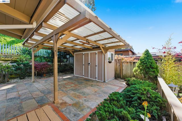 18602 Center St, Castro Valley, CA 94546