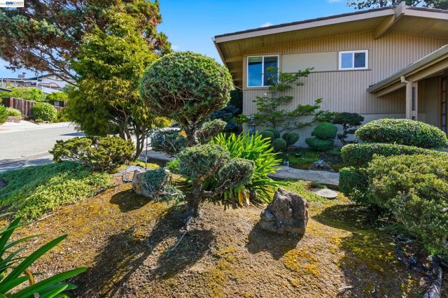 18602 Center St, Castro Valley, CA 94546