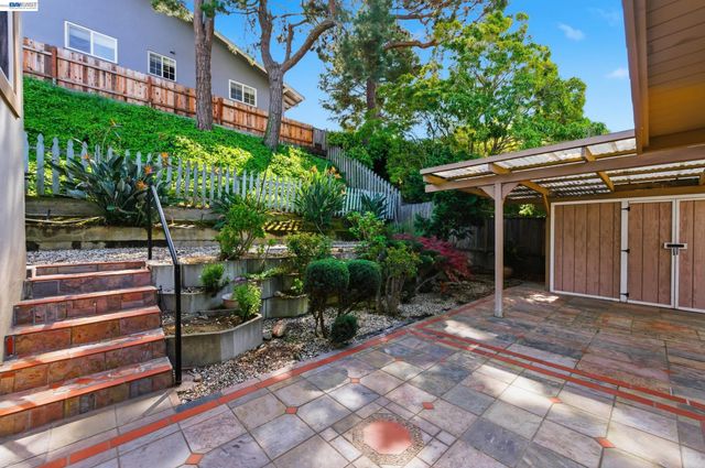 18602 Center St, Castro Valley, CA 94546